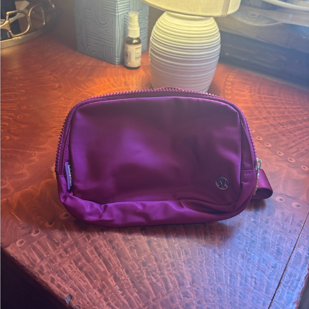 NWOT Lululemon belt bag